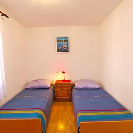 Apartment Fuer 5 Personen Ca 55 Qm In Medulin, Istrien Suedkueste Von Istrien *